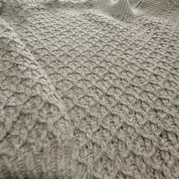 Hollister Sweater - Picture 2 of 3